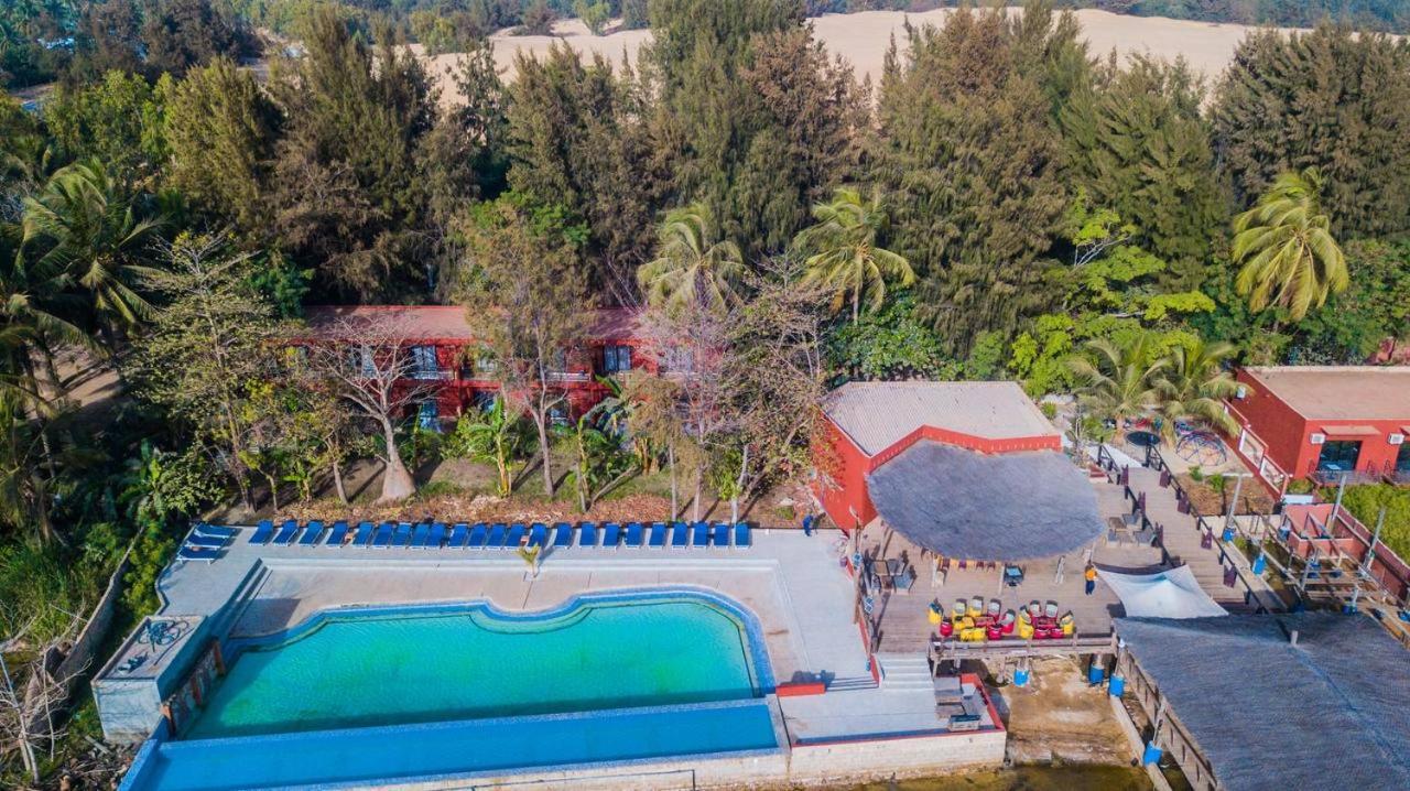 Hotel Le Trarza Niaga Exterior photo